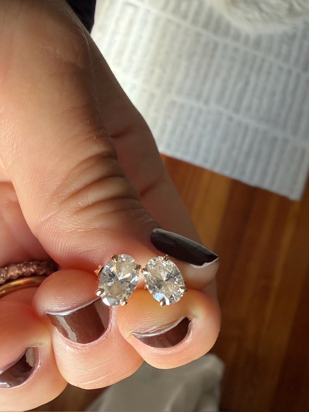 VRAI Solitaire Diamond Oval Studs